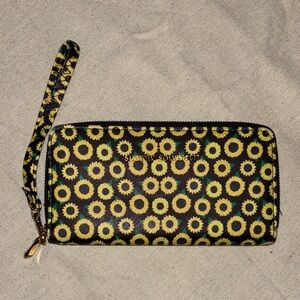 Sunflower Patterned Women's Wristlet